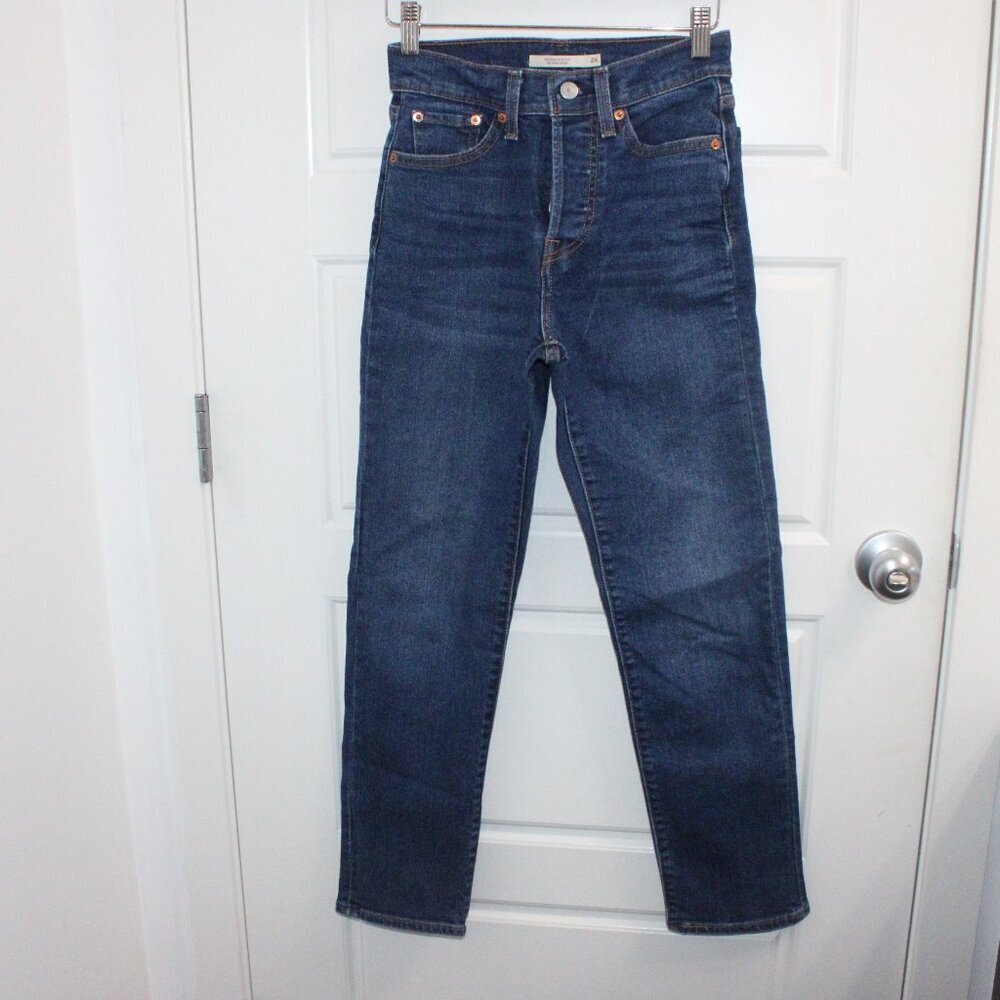 3/$30 Levi's Wedgie Straight Size 24 High‎ Rise Button Fly